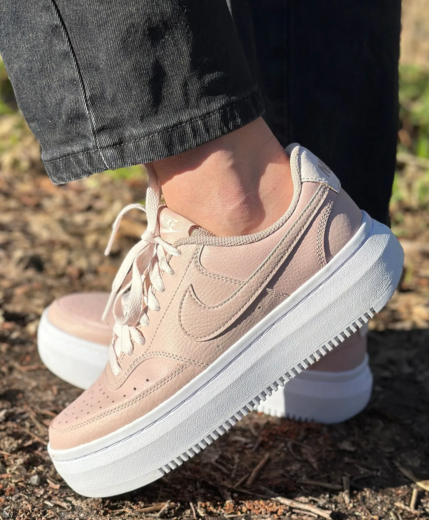 Nike Wmns Court Vision Alta Damesko