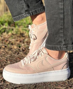 Nike Wmns Court Vision Alta Damesko