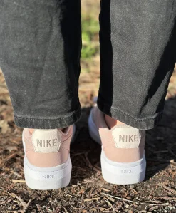 Nike Wmns Court Vision Alta Damesko