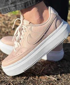 Nike Wmns Court Vision Alta Damesko
