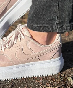 Nike Wmns Court Vision Alta Damesko
