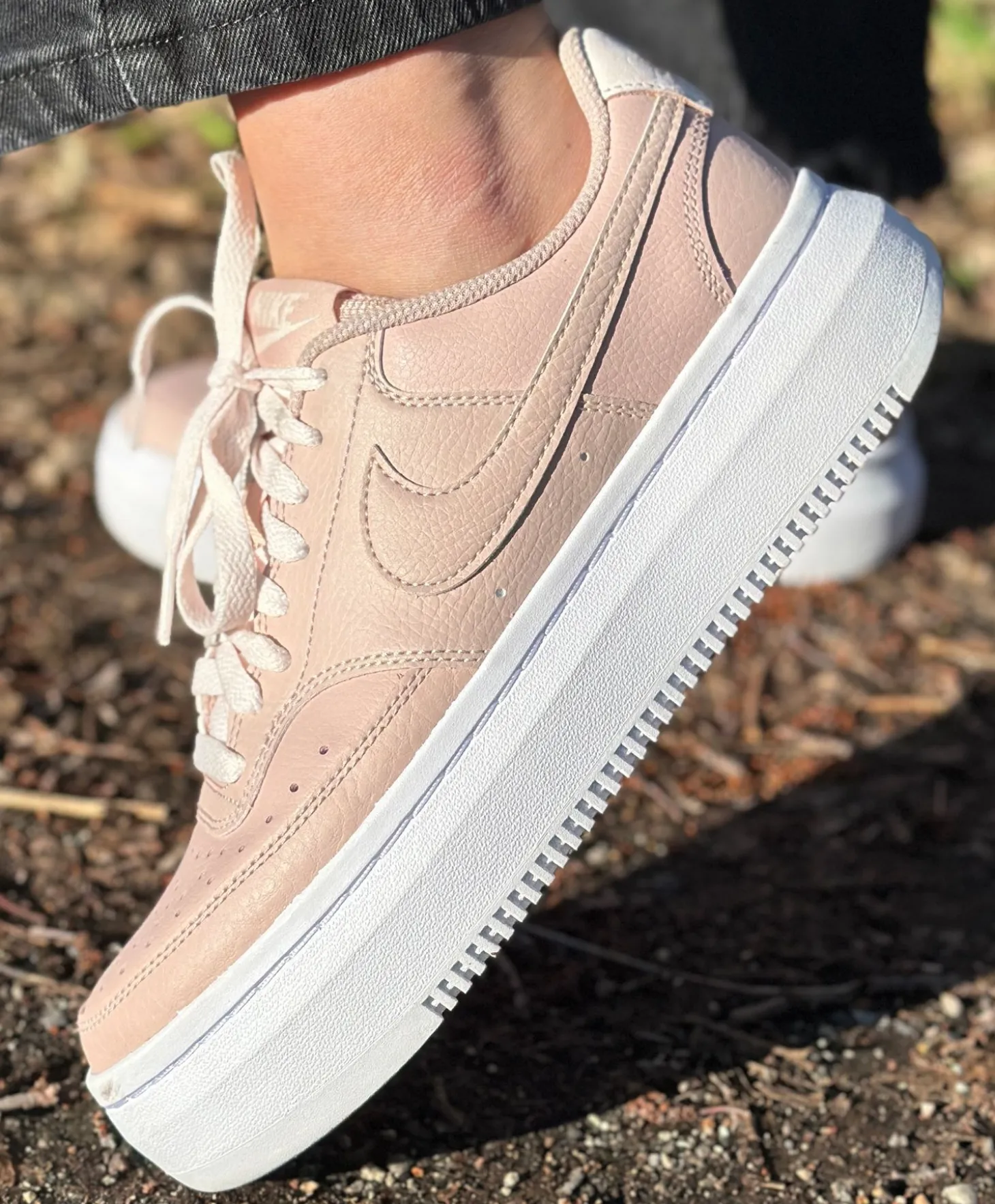 Nike Wmns Court Vision Alta Damesko