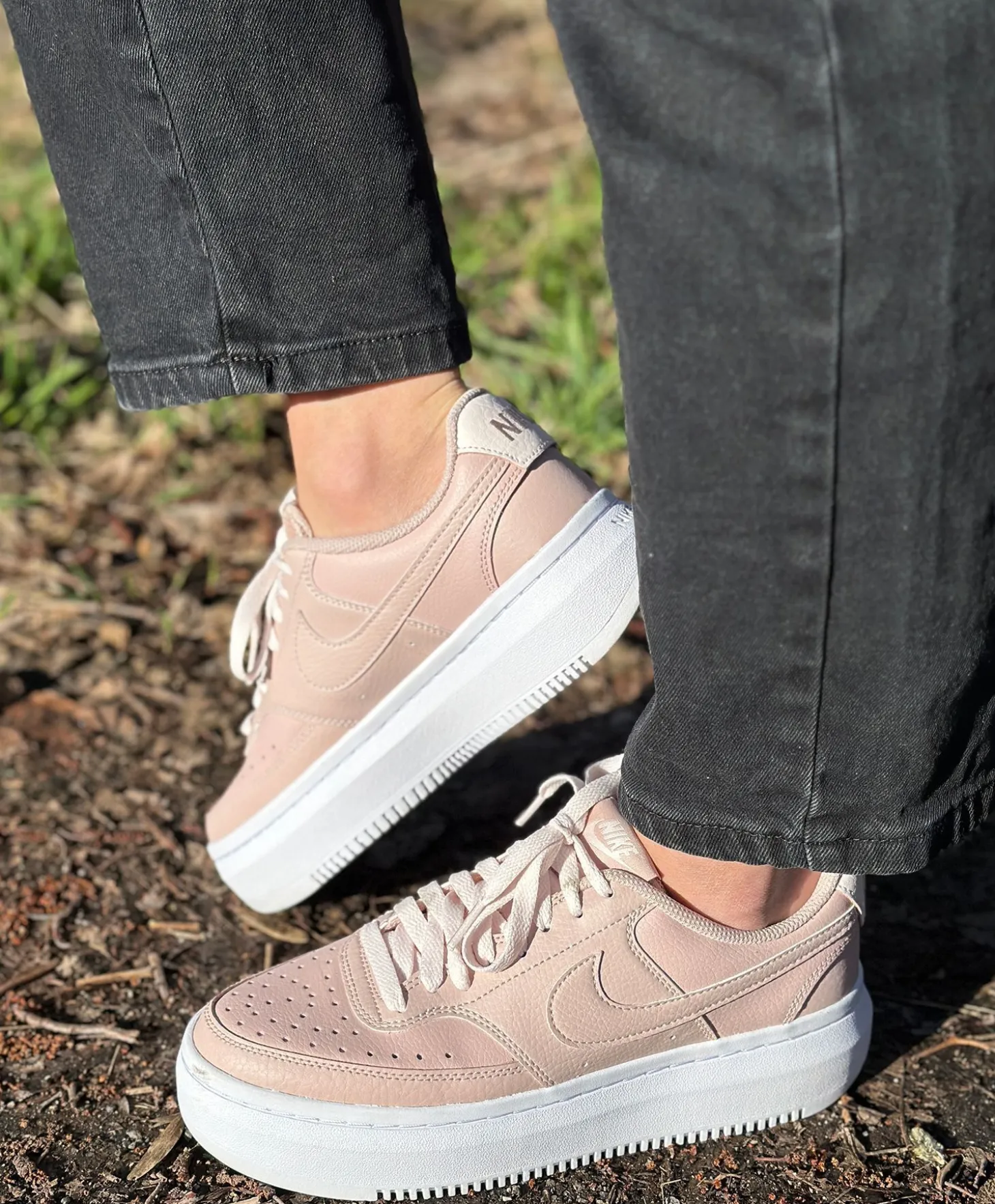 Nike Wmns Court Vision Alta Damesko