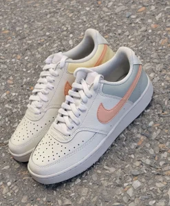 Nike Wmns Court Vision Low Damesko