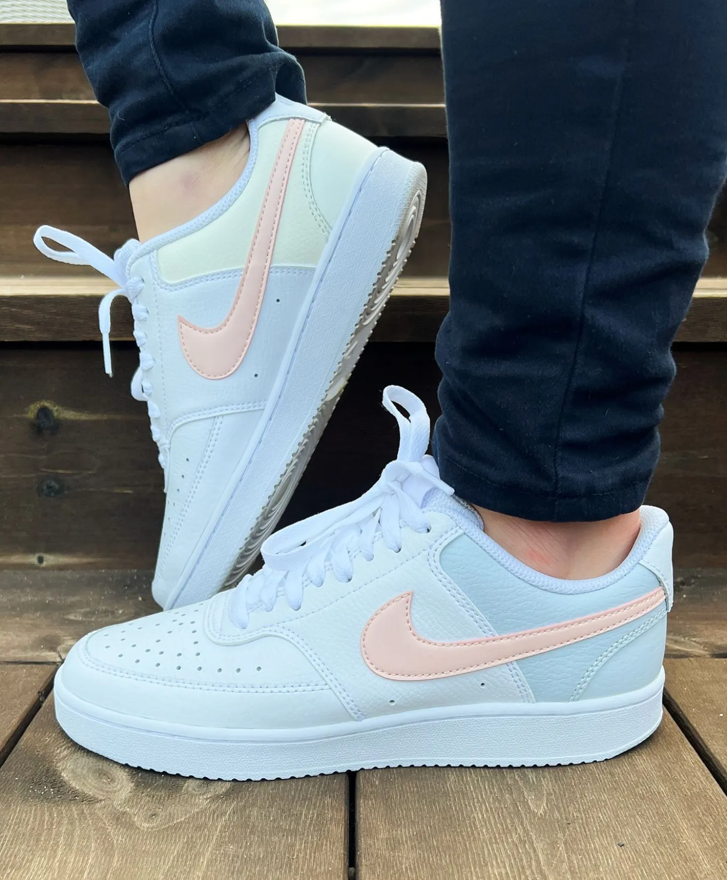 Nike Wmns Court Vision Low Damesko