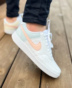 Nike Wmns Court Vision Low Damesko
