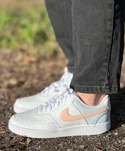 Nike Wmns Court Vision Low Damesko