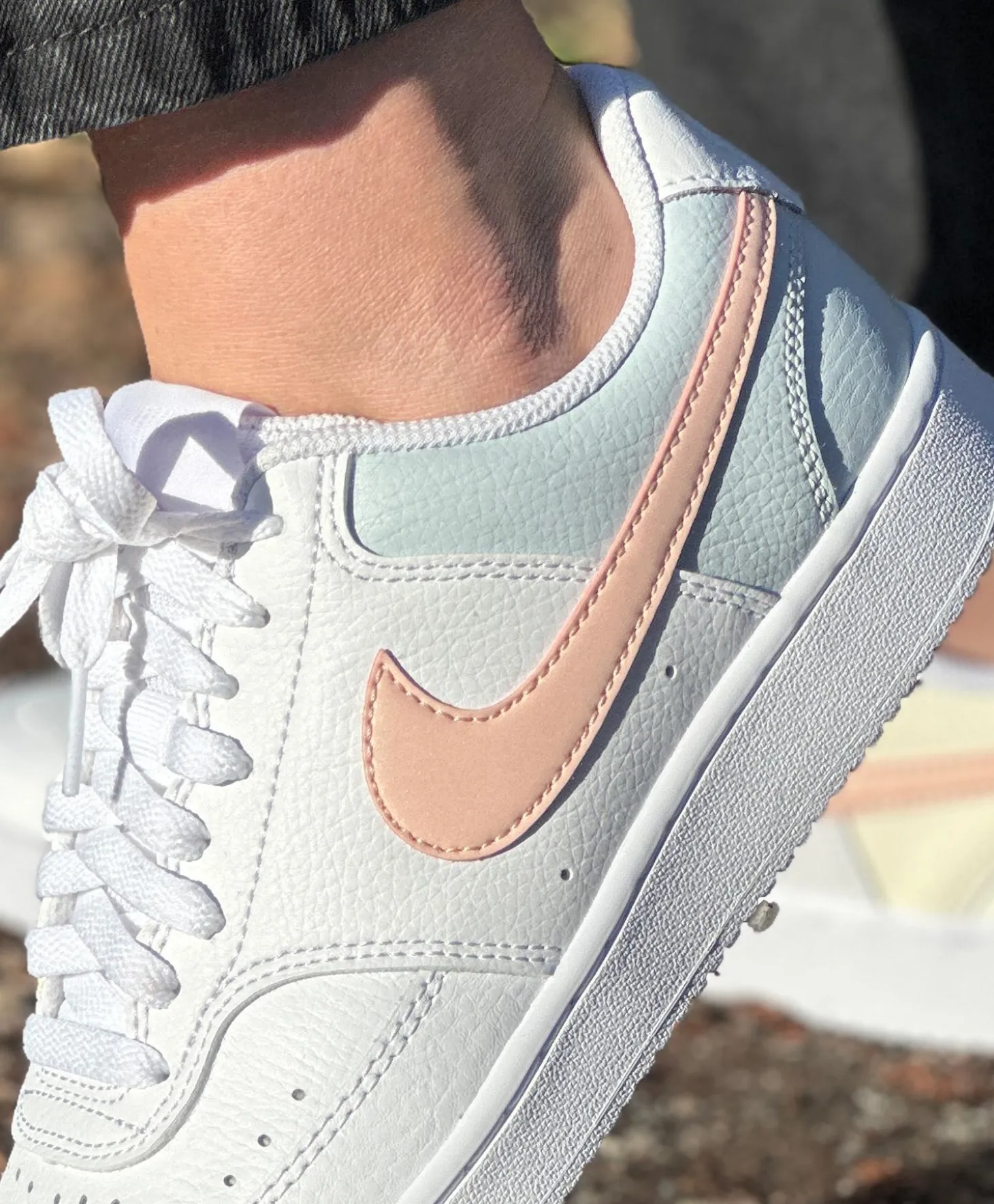 Nike Wmns Court Vision Low Damesko