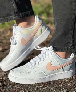 Nike Wmns Court Vision Low Damesko