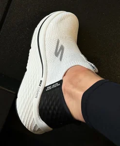 Skechers Max Cushioning Elite 2.0 Slip in Shoe W